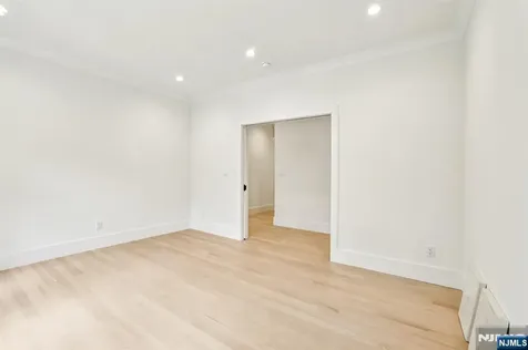 61 Riverview Terrace Upper Saddle River NJ 07458