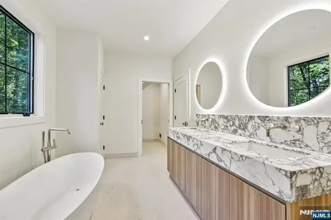 61 Riverview Terrace Upper Saddle River NJ 07458
