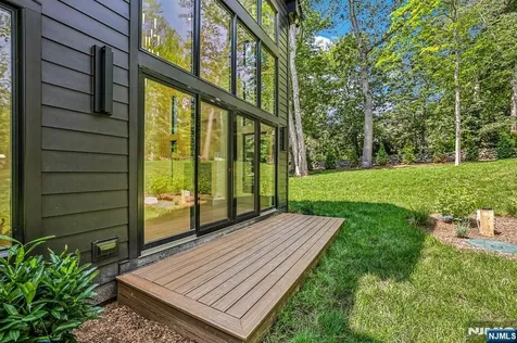 61 Riverview Terrace Upper Saddle River NJ 07458