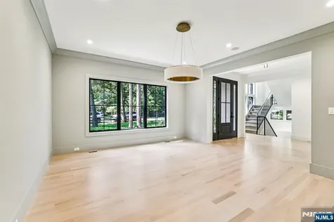 61 Riverview Terrace Upper Saddle River NJ 07458