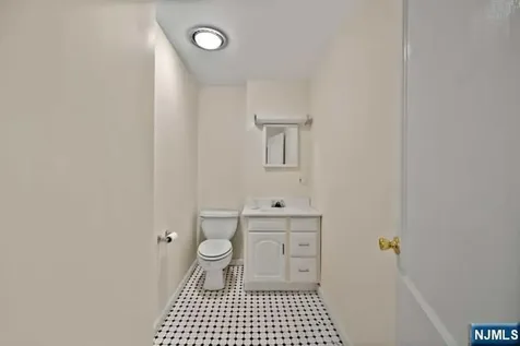 333-335 Broad Avenue Leonia NJ 07605