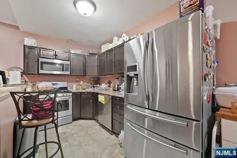 333-335 Broad Avenue Leonia NJ 07605