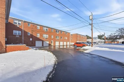 28 Knox Terrace Wayne NJ 07470