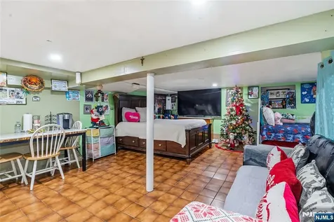 6307 Dewey Avenue West New York NJ 07093