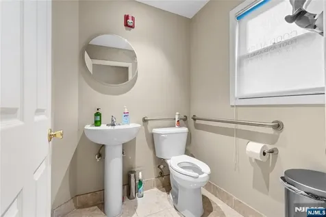 1618 Parker Avenue Fort Lee NJ 07024