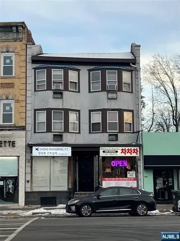 324 Broad Avenue Palisades Park NJ 07650