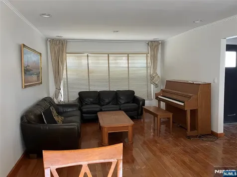 539 Sandra Place Teaneck NJ 07666