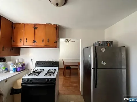 539 Sandra Place Teaneck NJ 07666