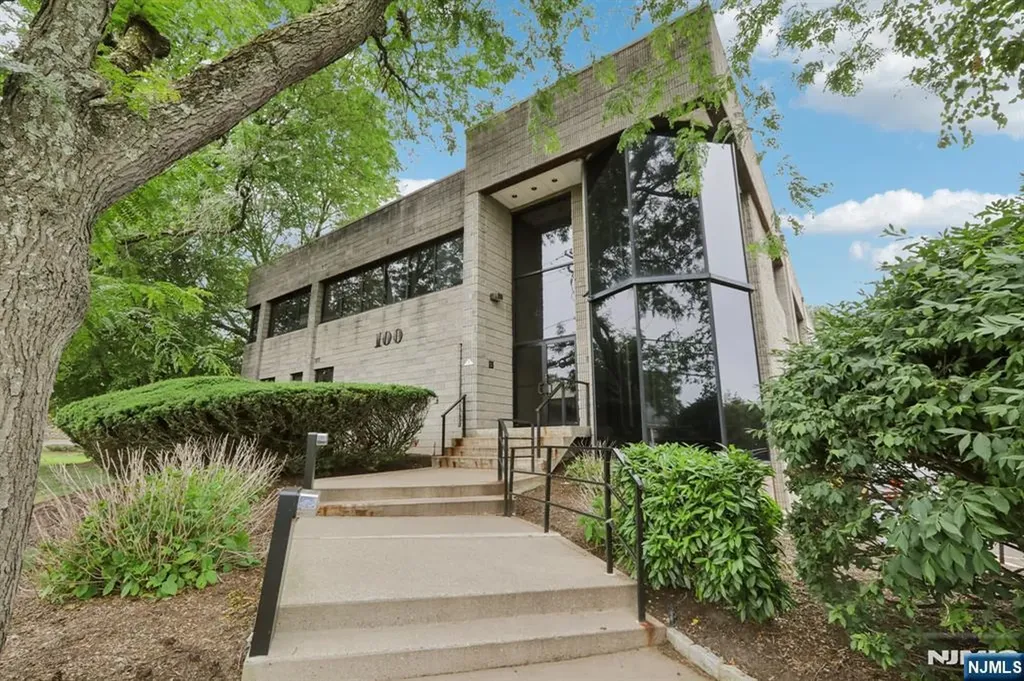 100 Union Avenue Cresskill NJ 07626