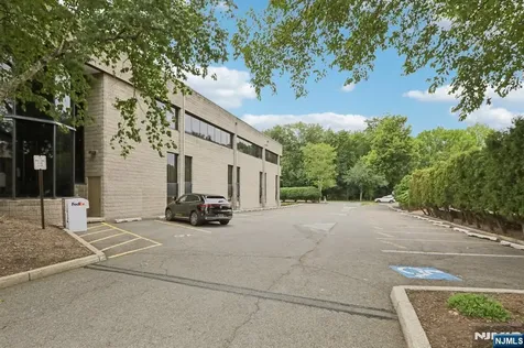 100 Union Avenue Cresskill NJ 07626