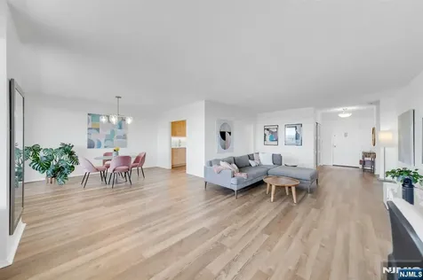 1530 Palisade Fort Lee NJ 07024