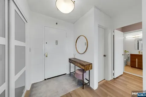 1530 Palisade Fort Lee NJ 07024