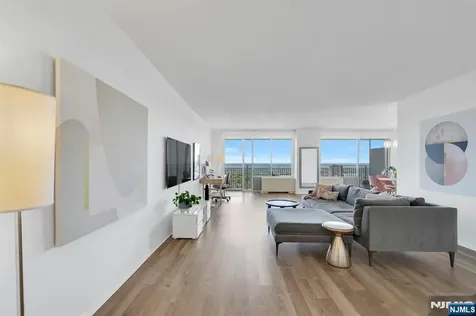 1530 Palisade Fort Lee NJ 07024