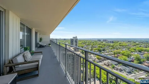 1530 Palisade Fort Lee NJ 07024