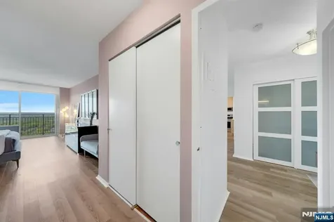 1530 Palisade Fort Lee NJ 07024