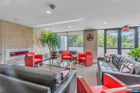 1530 Palisade Fort Lee NJ 07024
