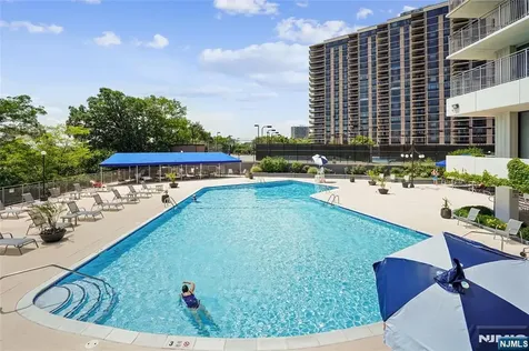 1530 Palisade Fort Lee NJ 07024