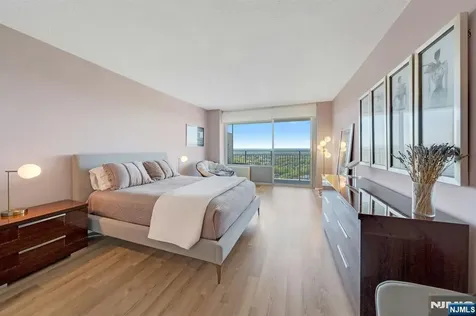 1530 Palisade Fort Lee NJ 07024