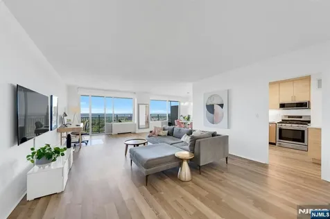1530 Palisade Fort Lee NJ 07024