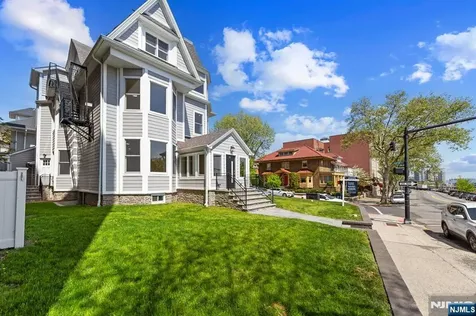 859 Boulevard East Weehawken NJ 07086