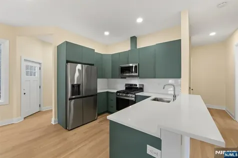 859 Boulevard East Weehawken NJ 07086