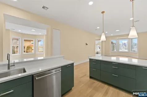 859 Boulevard East Weehawken NJ 07086