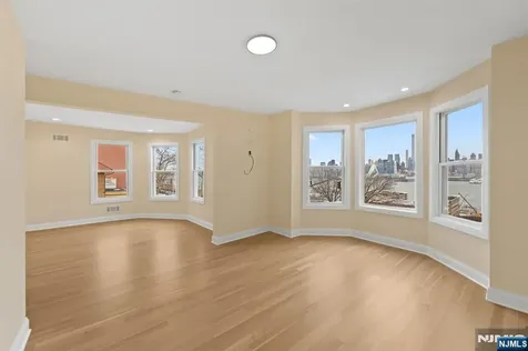 859 Boulevard East Weehawken NJ 07086