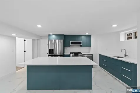 859 Boulevard East Weehawken NJ 07086