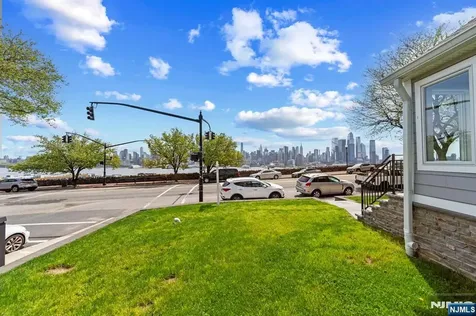 859 Boulevard East Weehawken NJ 07086
