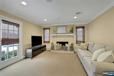 16 Herron Harrington Park NJ 07640