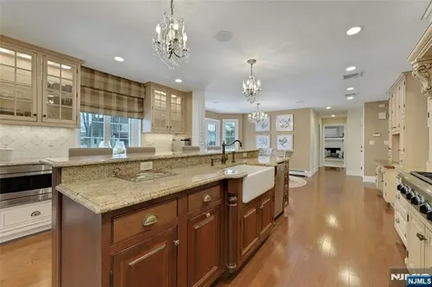 16 Herron Harrington Park NJ 07640