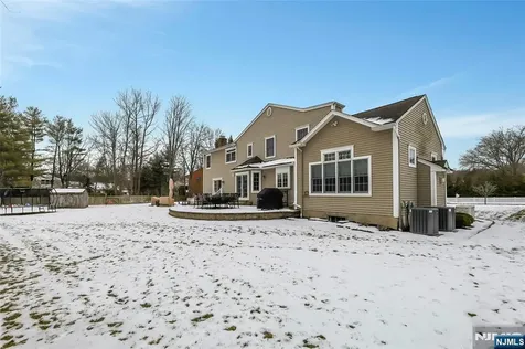 16 Herron Harrington Park NJ 07640