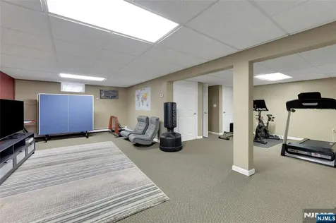16 Herron Harrington Park NJ 07640