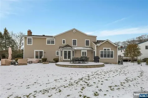 16 Herron Harrington Park NJ 07640