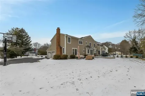 16 Herron Harrington Park NJ 07640