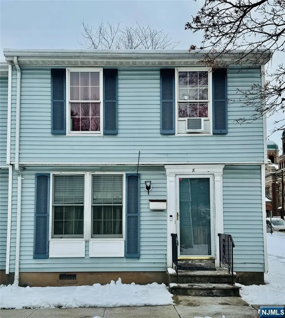 639 Nassau Street Orange NJ 07050