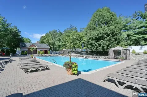 316 Ellery Court Edgewater NJ 07020