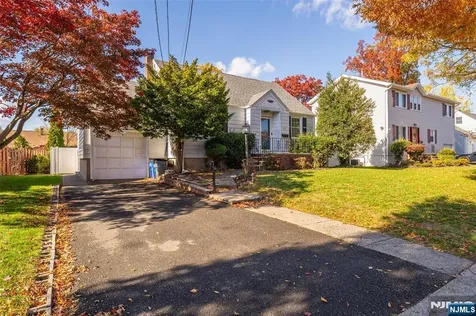 124 Hazley Avenue Rochelle Park NJ 07662