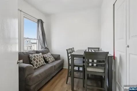 39 Thomas Street Paterson NJ 07503