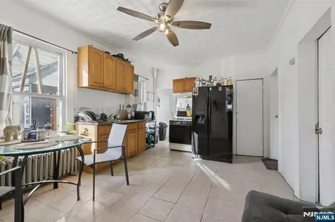 39 Thomas Street Paterson NJ 07503
