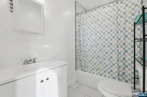 39 Thomas Street Paterson NJ 07503