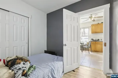 39 Thomas Street Paterson NJ 07503