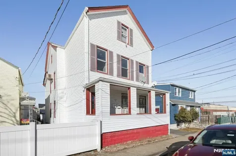 39 Thomas Street Paterson NJ 07503