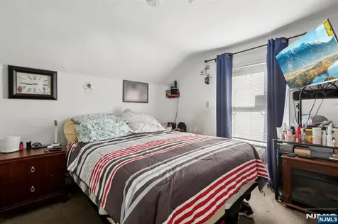 39 Thomas Street Paterson NJ 07503