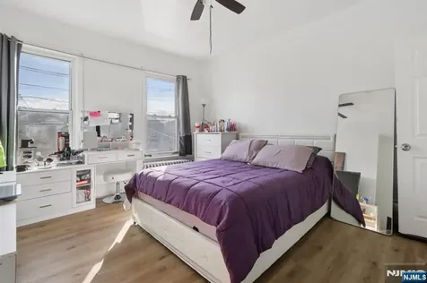 39 Thomas Street Paterson NJ 07503