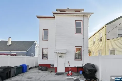 39 Thomas Street Paterson NJ 07503