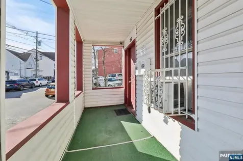 39 Thomas Street Paterson NJ 07503