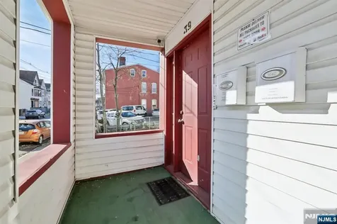 39 Thomas Street Paterson NJ 07503
