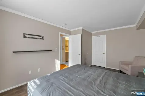 753 Summer Newark NJ 07104
