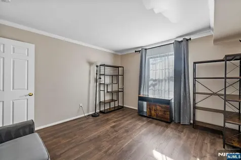 753 Summer Newark NJ 07104